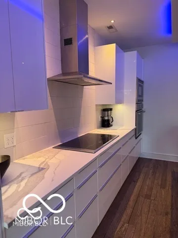 $325,000 | 802 North Meridian Street, Unit 205, Indianapolis, IN 46204