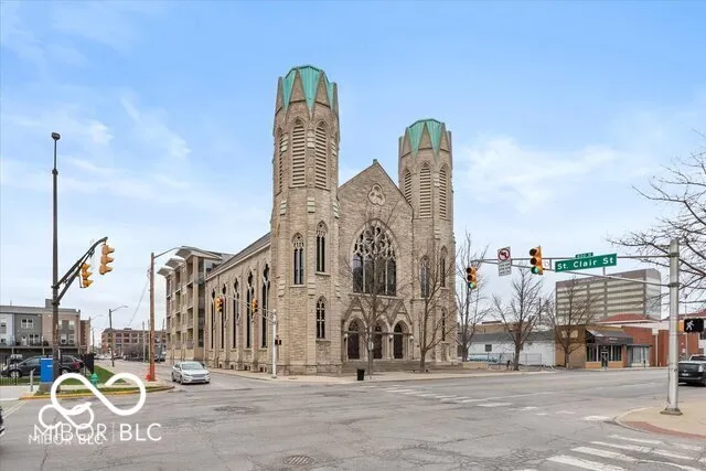 $325,000 | 802 North Meridian Street, Unit 205, Indianapolis, IN 46204