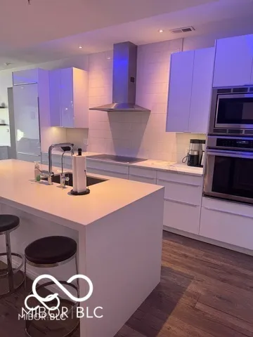 $325,000 | 802 North Meridian Street, Unit 205, Indianapolis, IN 46204