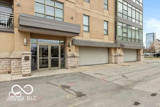 $325,000 | 802 North Meridian Street, Unit 205, Indianapolis, IN 46204