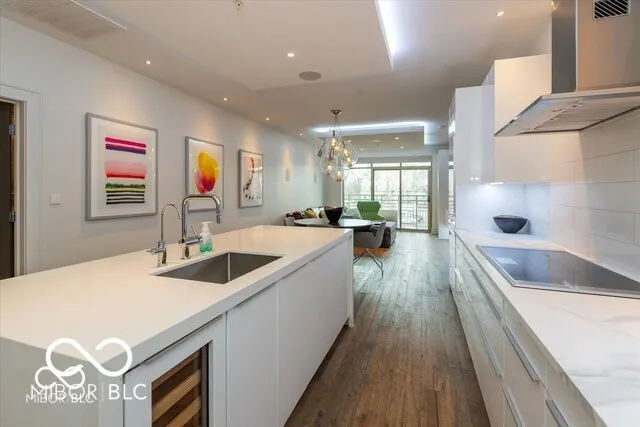 $325,000 | 802 North Meridian Street, Unit 205, Indianapolis, IN 46204