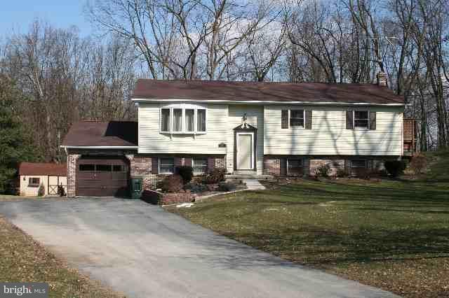 211 A Mooredale Road Carlisle, PA 17015 - Photo 1 of 9 Gallery Image 1