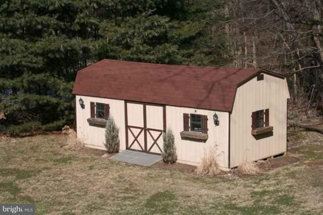 211 A Mooredale Road Carlisle, PA 17015 - Photo 5 of 9 Gallery Image 5