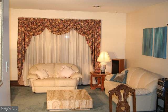 211 A Mooredale Road Carlisle, PA 17015 - Photo 6 of 9 Gallery Image 6