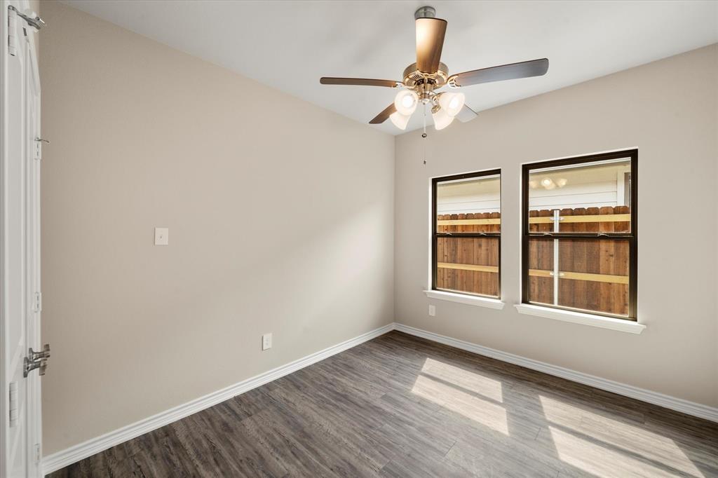 340 Preston Road Mabank, TX 75147 - Photo 13 of 17