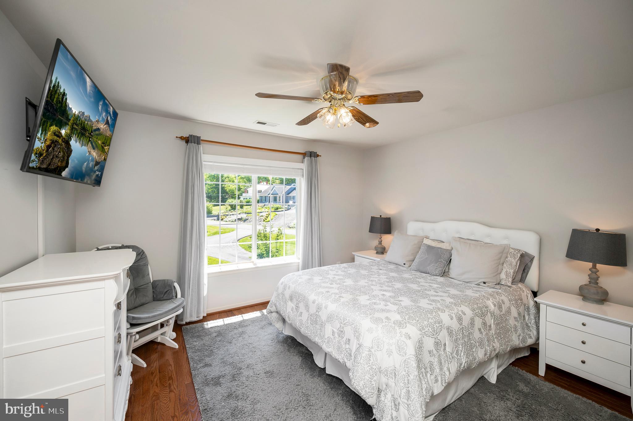 110 Lee Circle Locust Grove, VA 22508 - Photo 39 of 67 Another guest bedroom with natural light