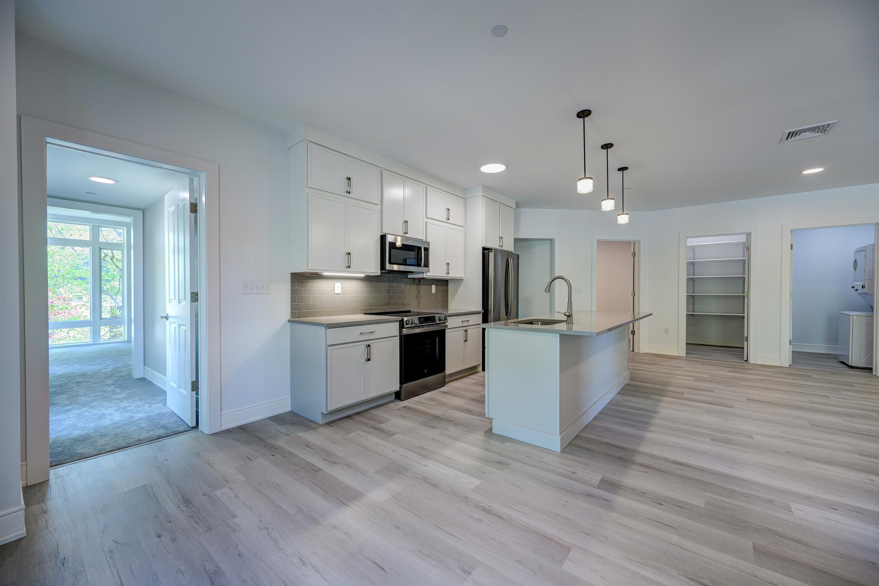 2059 Lafayette Road, Unit 202 Portsmouth, NH 03801 - Photo 9 of 31