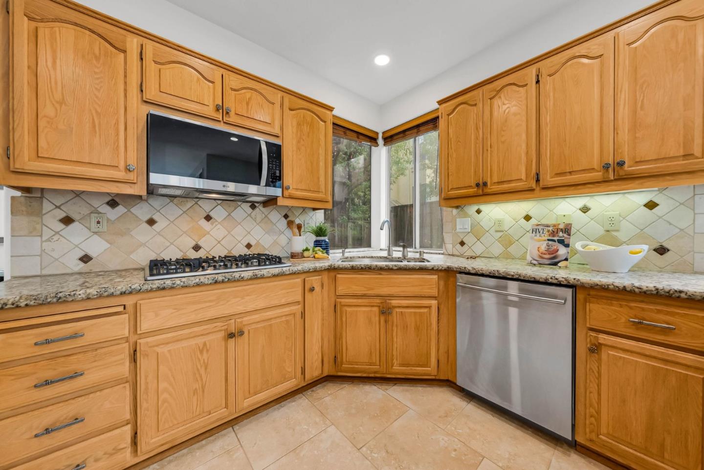 221 Victory Circle San Ramon, CA 94582 - Photo 25 of 66