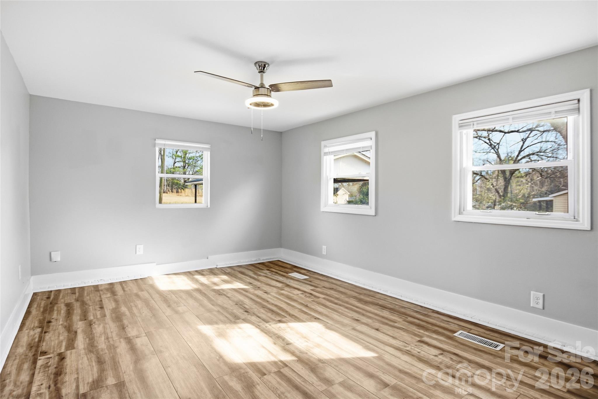 423 South Rhyne Street Dallas, NC 28034 - Photo 9 of 25 Gallery Image 9