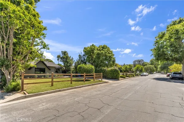 $10,000 | 4316 Bellaire Avenue, Studio City, CA 91604