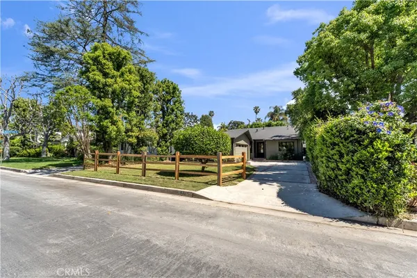 $10,000 | 4316 Bellaire Avenue, Studio City, CA 91604
