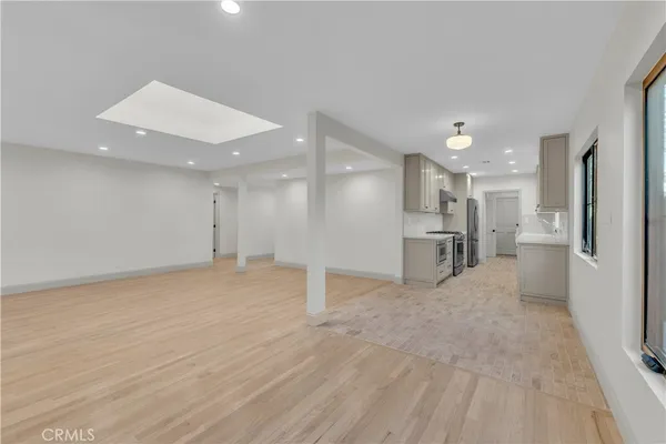 $10,000 | 4316 Bellaire Avenue, Studio City, CA 91604