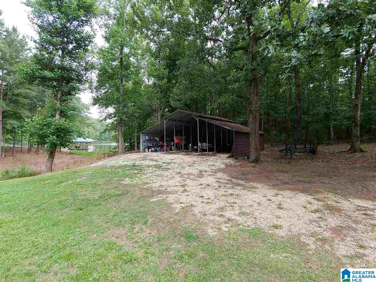 441 Vick Lane Sylacauga, AL 35151 - Photo 2 of 40