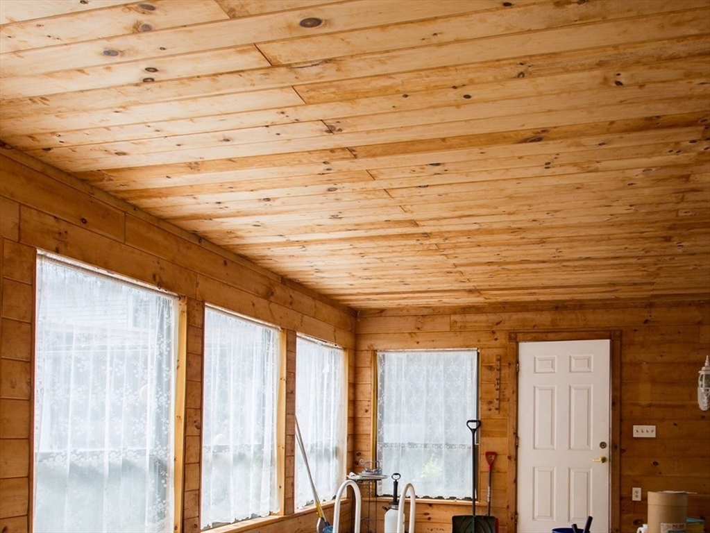 233 Maple Street Warren, MA 01083 - Photo 11 of 34