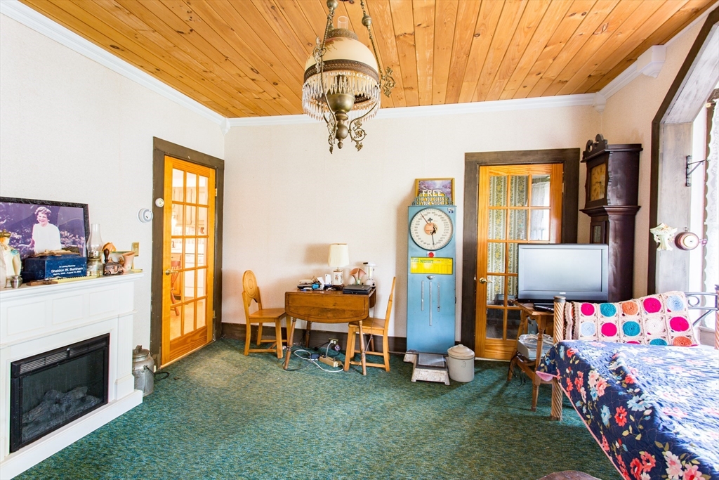 233 Maple Street Warren, MA 01083 - Photo 21 of 34