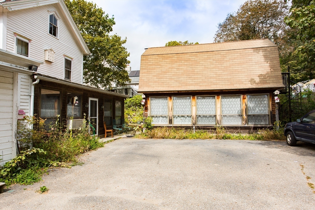 233 Maple Street Warren, MA 01083 - Photo 5 of 34