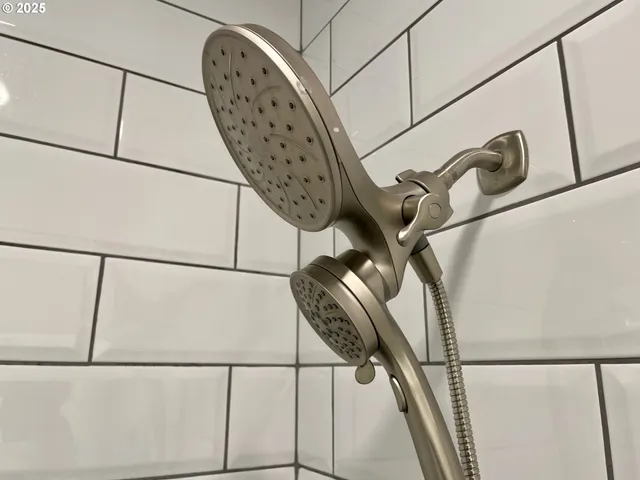 $489,000 | 9023 Northeast Hoyt Street, Portland, OR 97220