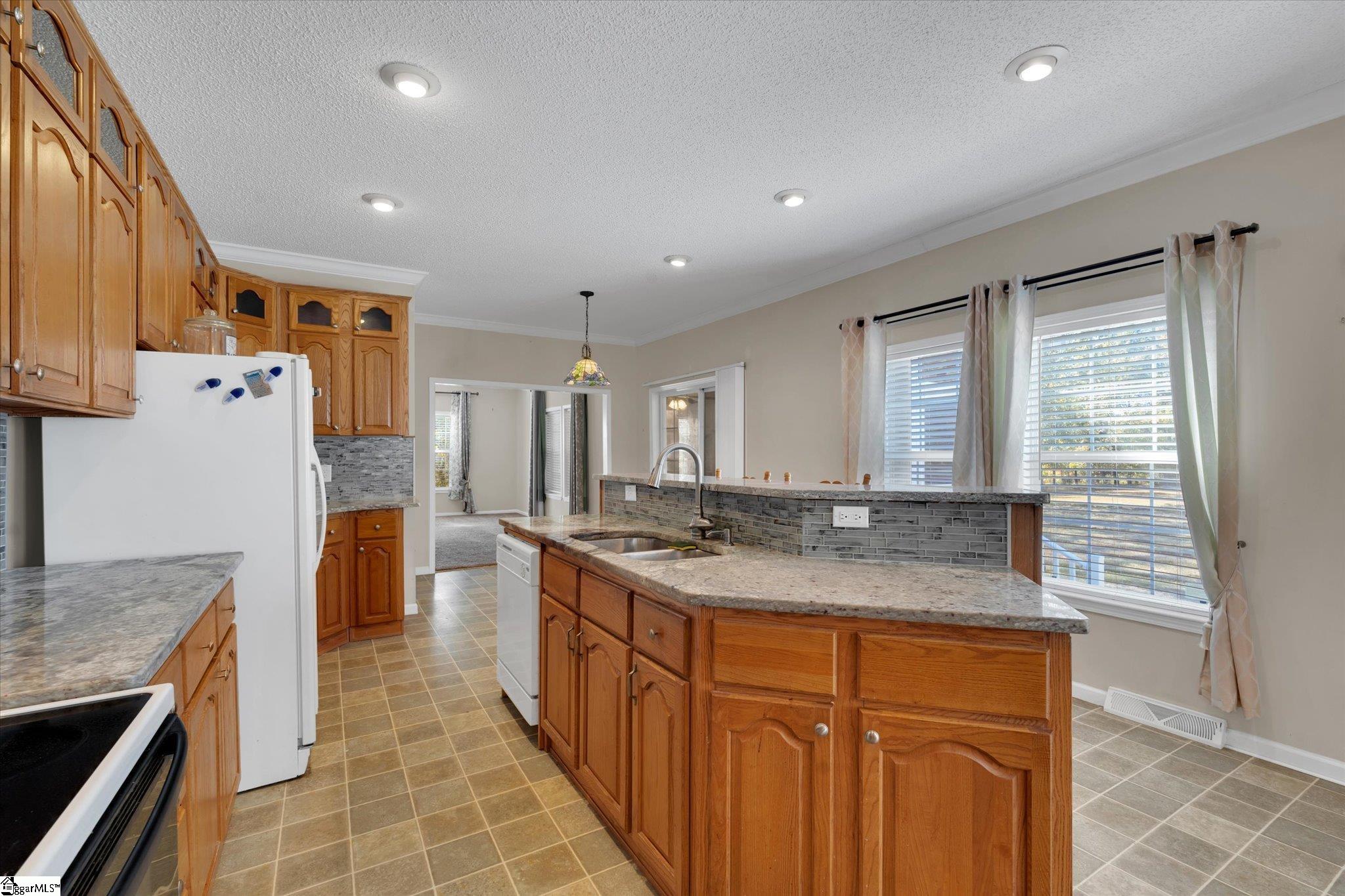 151 Cool Valley Road Marietta, SC 29661 - Photo 12 of 50