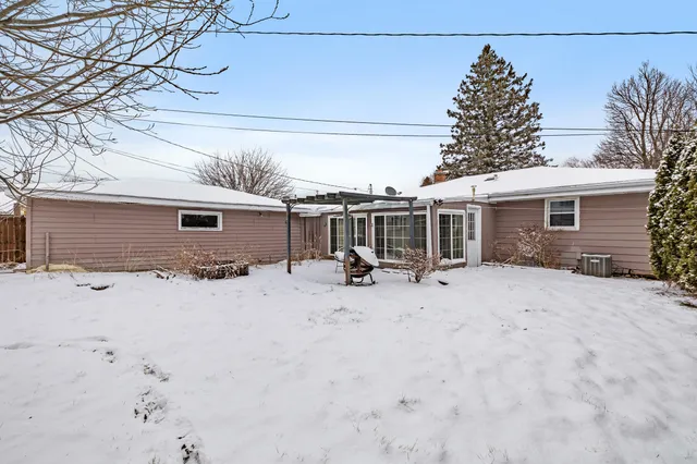 $299,900 | 1156 Orchard Drive, Sheboygan, WI 53081