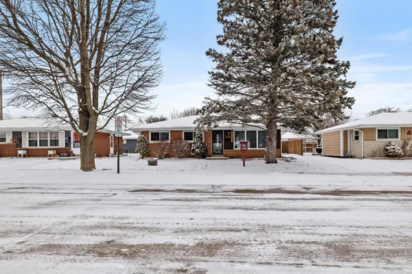 $292,400 | 1156 Orchard Drive, Sheboygan, WI 53081