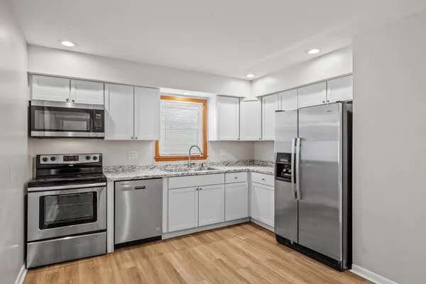 $292,400 | 1156 Orchard Drive, Sheboygan, WI 53081