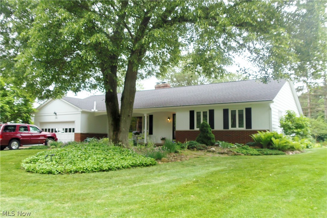 1916 Brookshire Road Akron, OH 44313 - Photo 2 of 32 Gallery Image 2