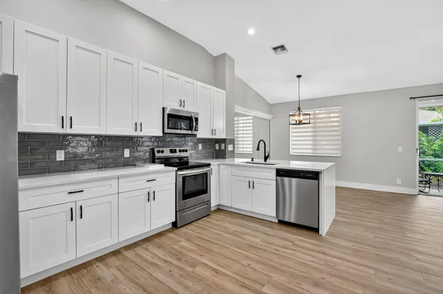 $2,700 | 851 Northwest 42nd Place, Deerfield Beach, FL 33064