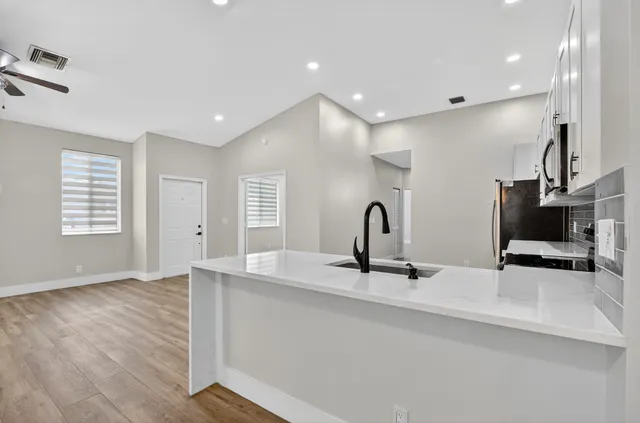 $2,700 | 851 Northwest 42nd Place, Deerfield Beach, FL 33064