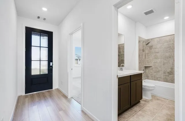 $2,650 | 9730 Bixby Crk Drive, Cypress, TX 77433