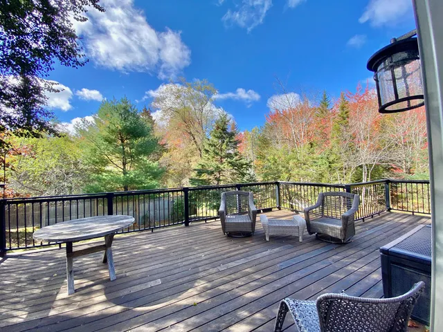 $600,000 | 8 Wildwood Road, Mount Desert, ME 04675