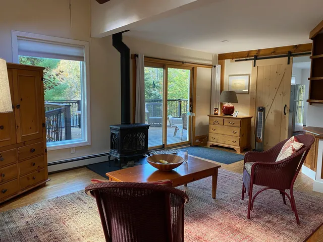 $600,000 | 8 Wildwood Road, Mount Desert, ME 04675