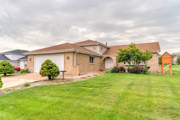 $340,000 | 6035 Kathryn Lane, Matteson, IL 60443