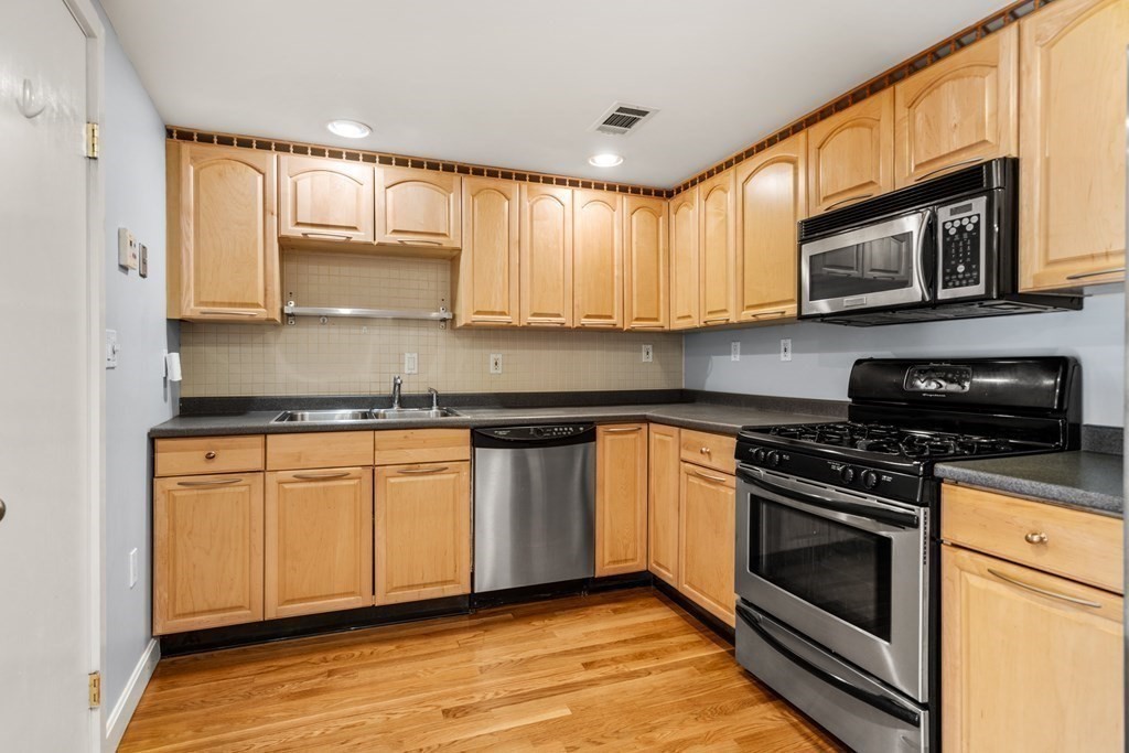 41 Leamington Road, Unit 41 Boston, MA 02135 - Photo 10 of 26 Gallery Image 10