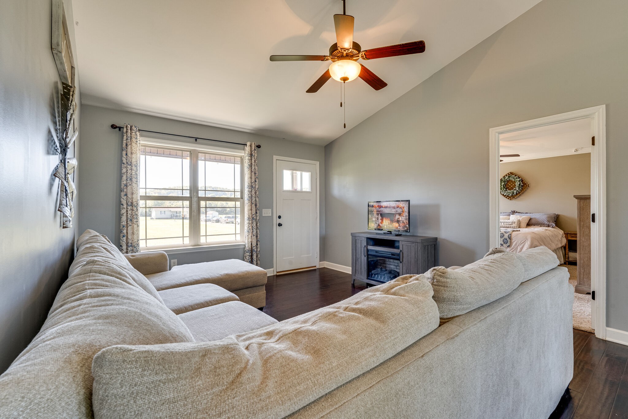 515 Neal Road Watertown, TN 37184 - Photo 14 of 30 a living room with furniture and a window