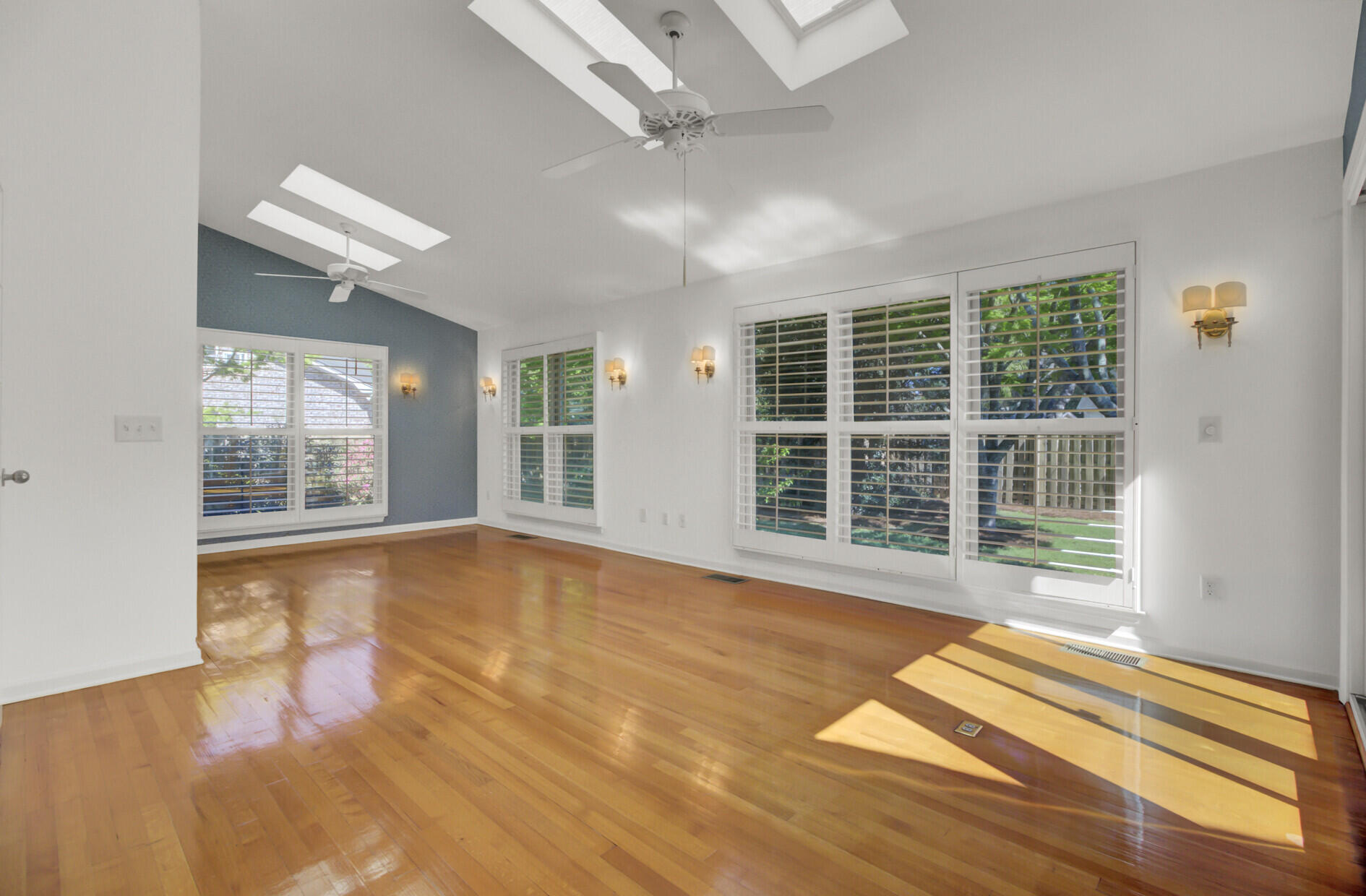 649 Pawley Road Mount Pleasant, SC 29464 - Photo 19 of 67 Sunroom