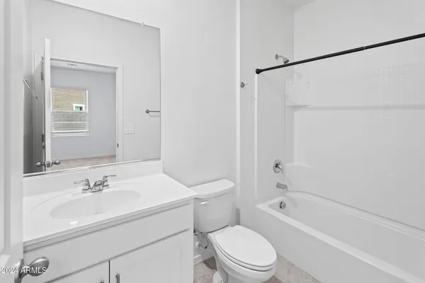 $3,200 | 9637 West Agora Lane, Tolleson, AZ 85353