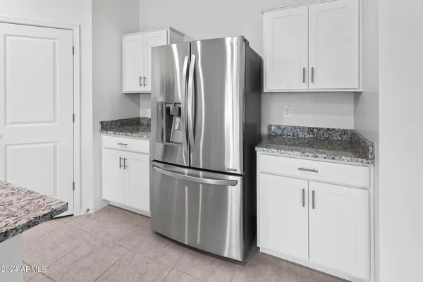 $3,200 | 9637 West Agora Lane, Tolleson, AZ 85353