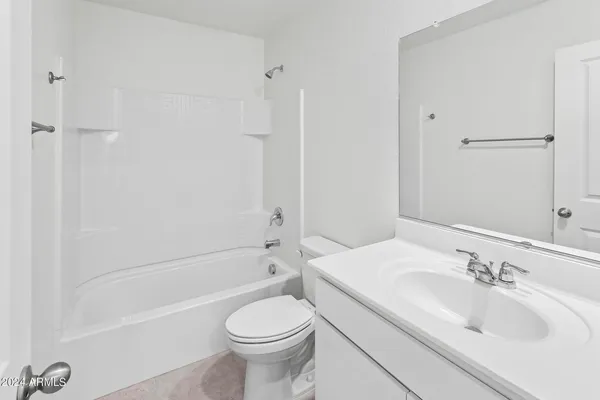 $3,200 | 9637 West Agora Lane, Tolleson, AZ 85353