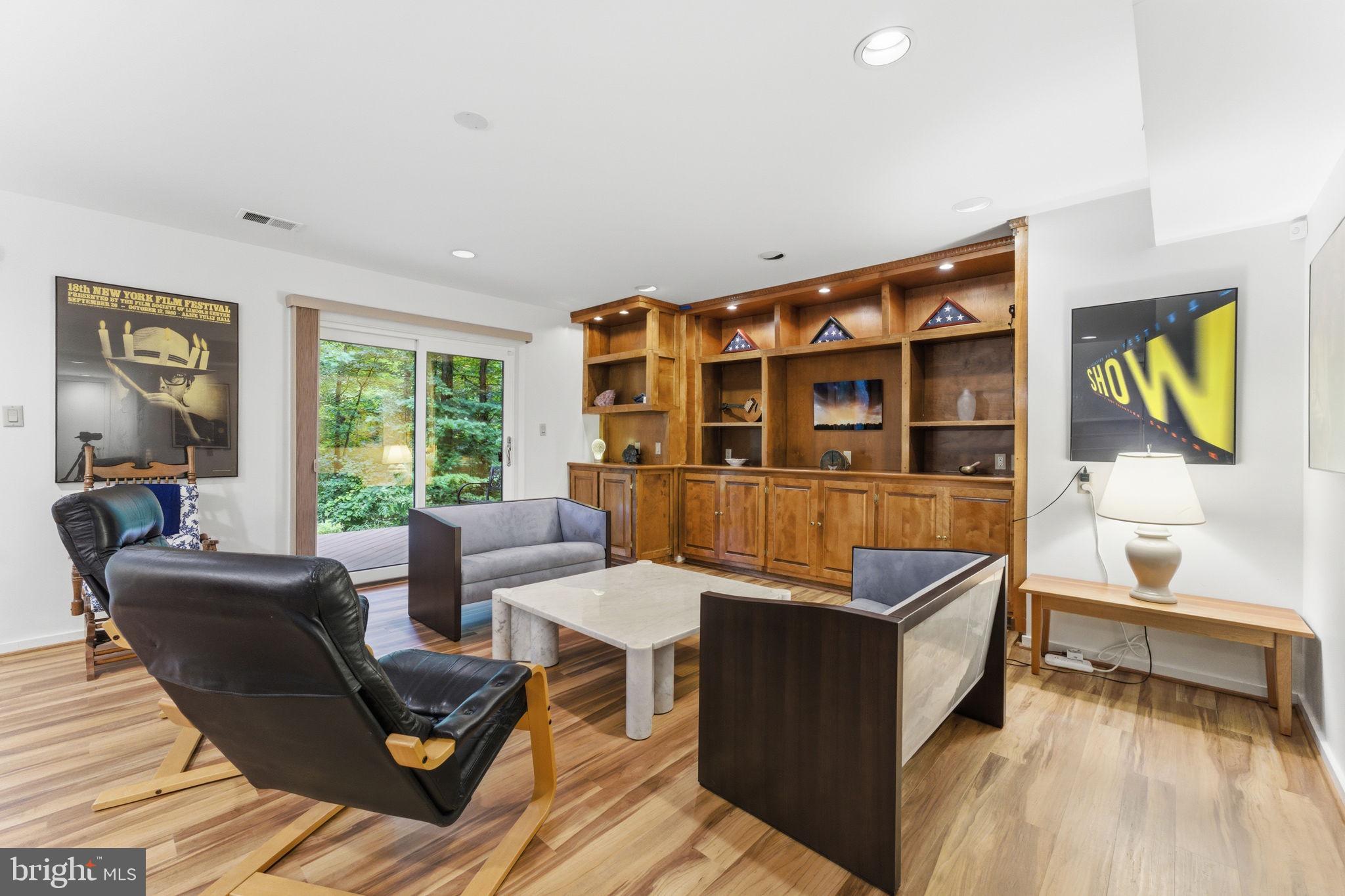 1608 Woodstock Lane Reston, VA 20194 - Photo 47 of 76