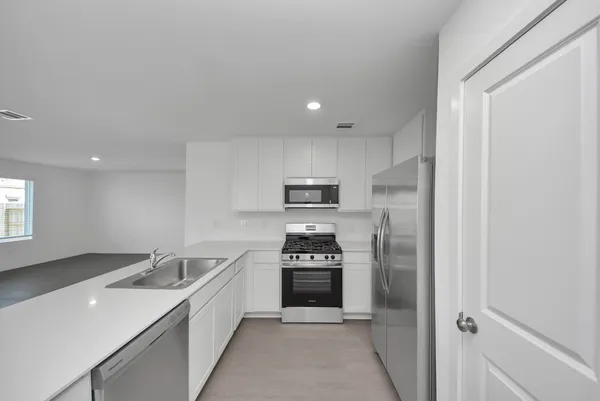 $2,150 | 10410 Birds Nest Drive, Beasley, TX 77417