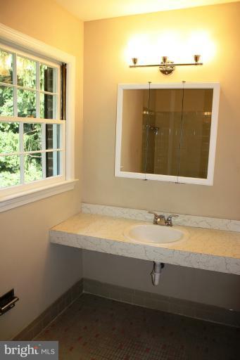 1494 Kimblewick Road Potomac, MD 20854 - Photo 17 of 24 Interior (General)