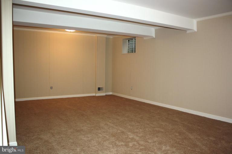 1494 Kimblewick Road Potomac, MD 20854 - Photo 19 of 24 Interior (General)