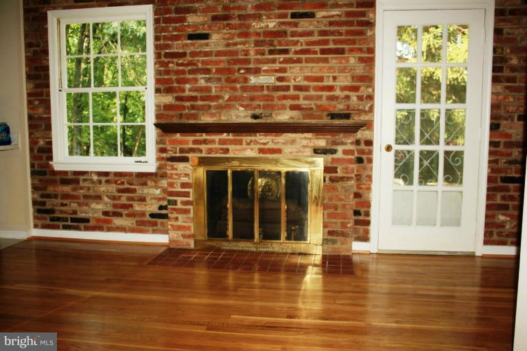 1494 Kimblewick Road Potomac, MD 20854 - Photo 6 of 24 Interior (General)