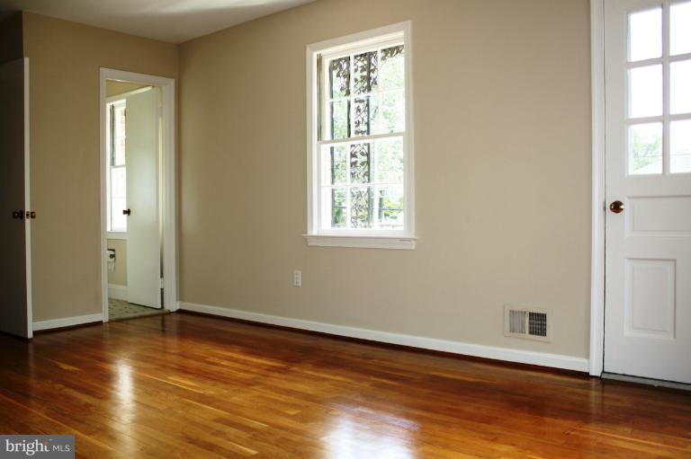 1494 Kimblewick Road Potomac, MD 20854 - Photo 10 of 24 Interior (General)