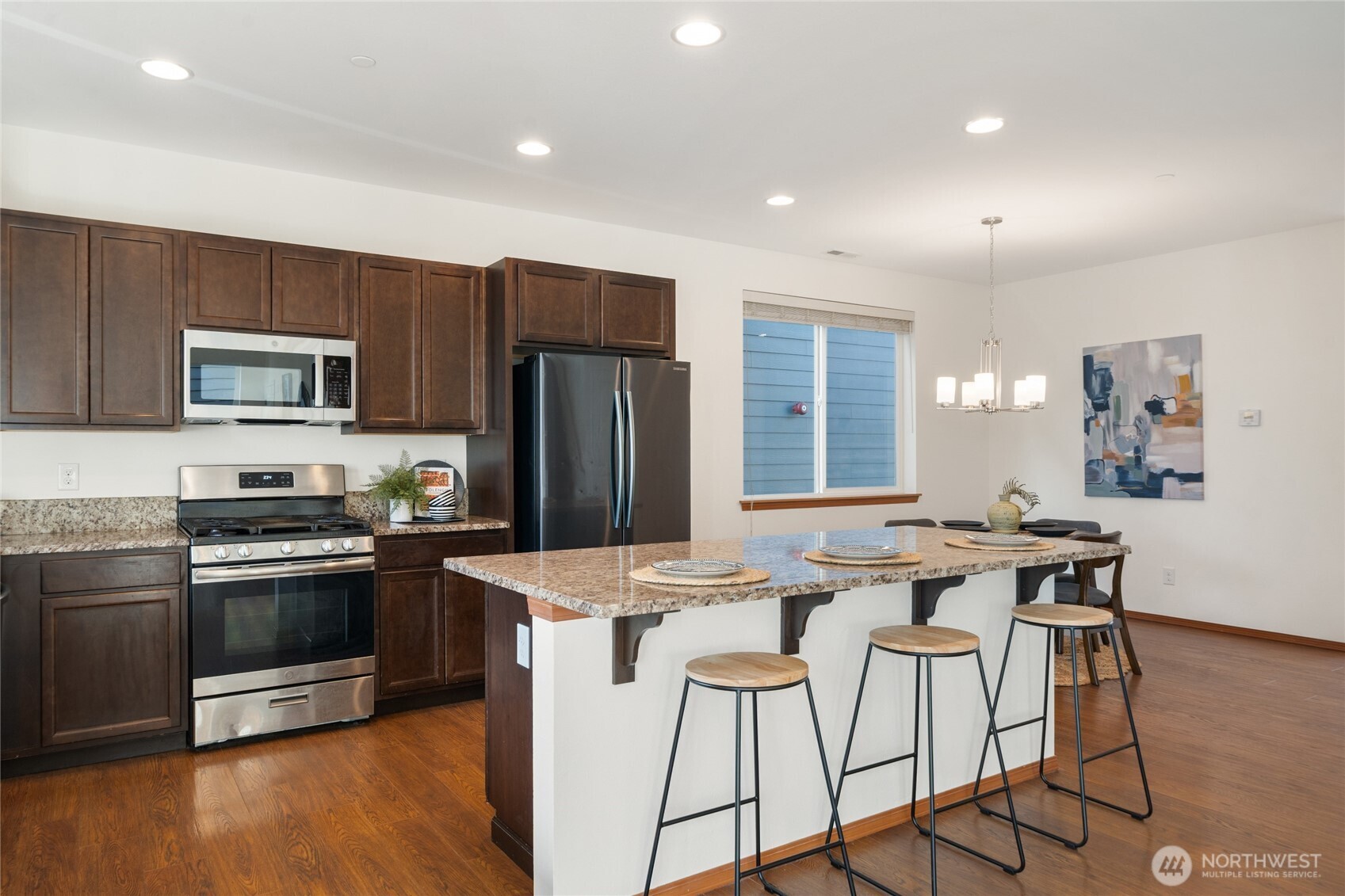 1008 Samara Street Bremerton, WA 98310 - Photo 11 of 38