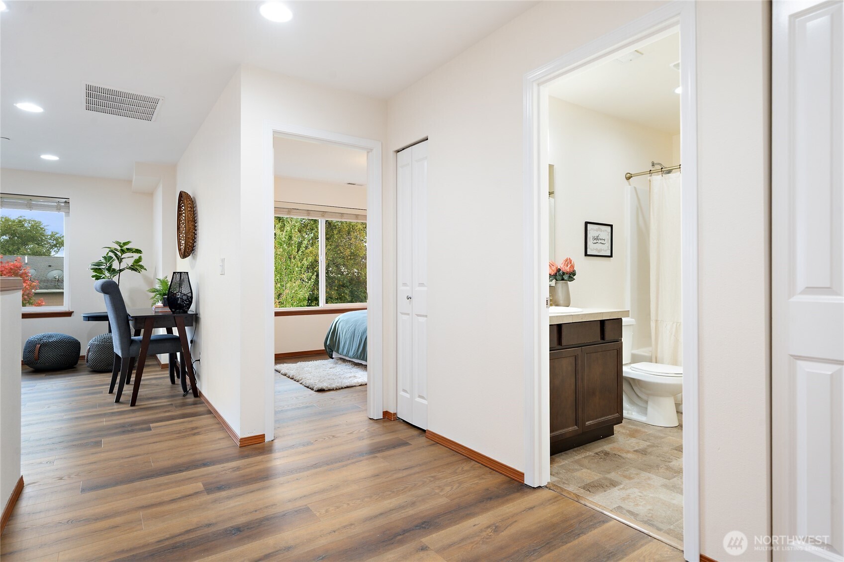 1008 Samara Street Bremerton, WA 98310 - Photo 18 of 38