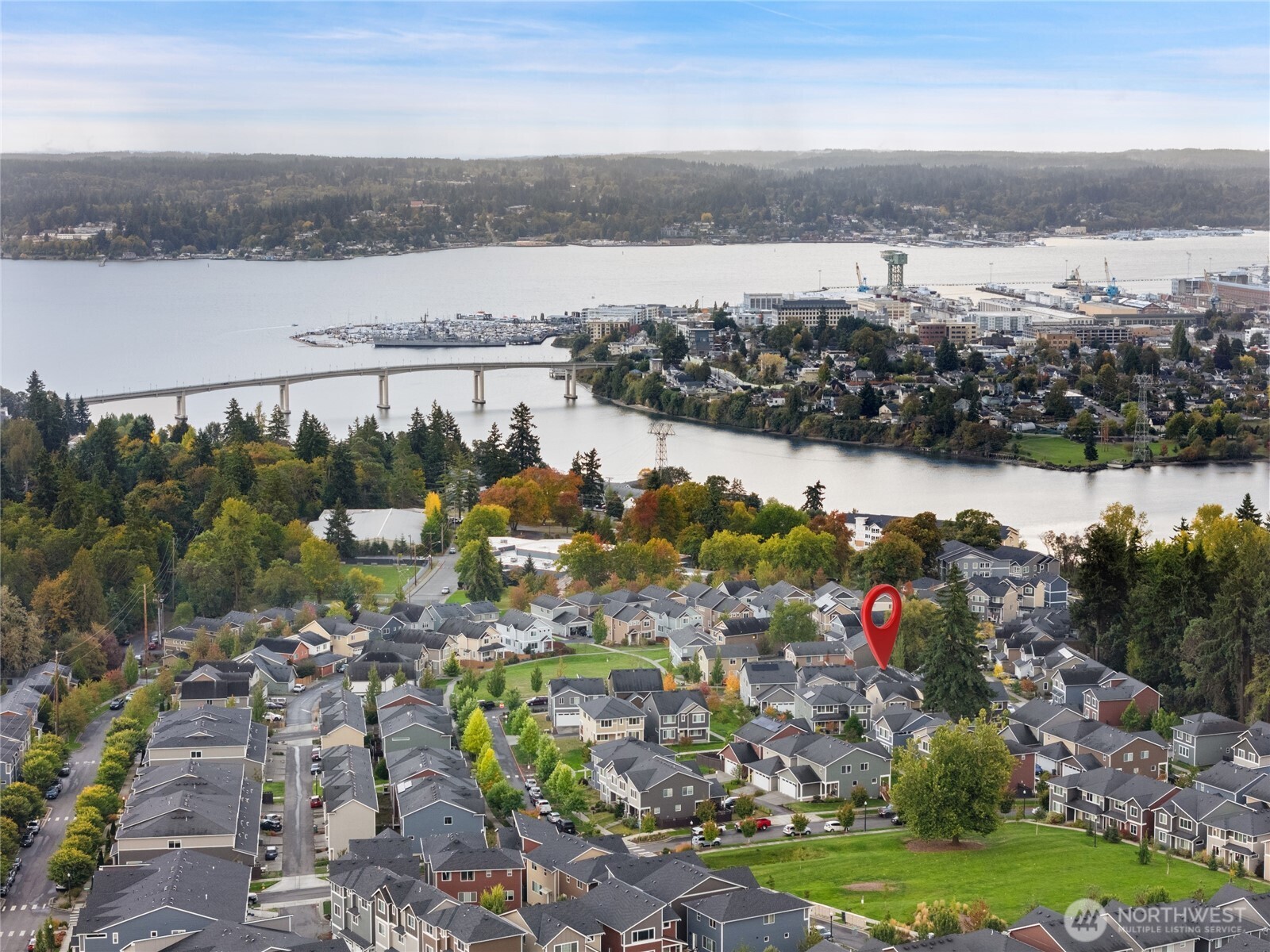 1008 Samara Street Bremerton, WA 98310 - Photo 4 of 38