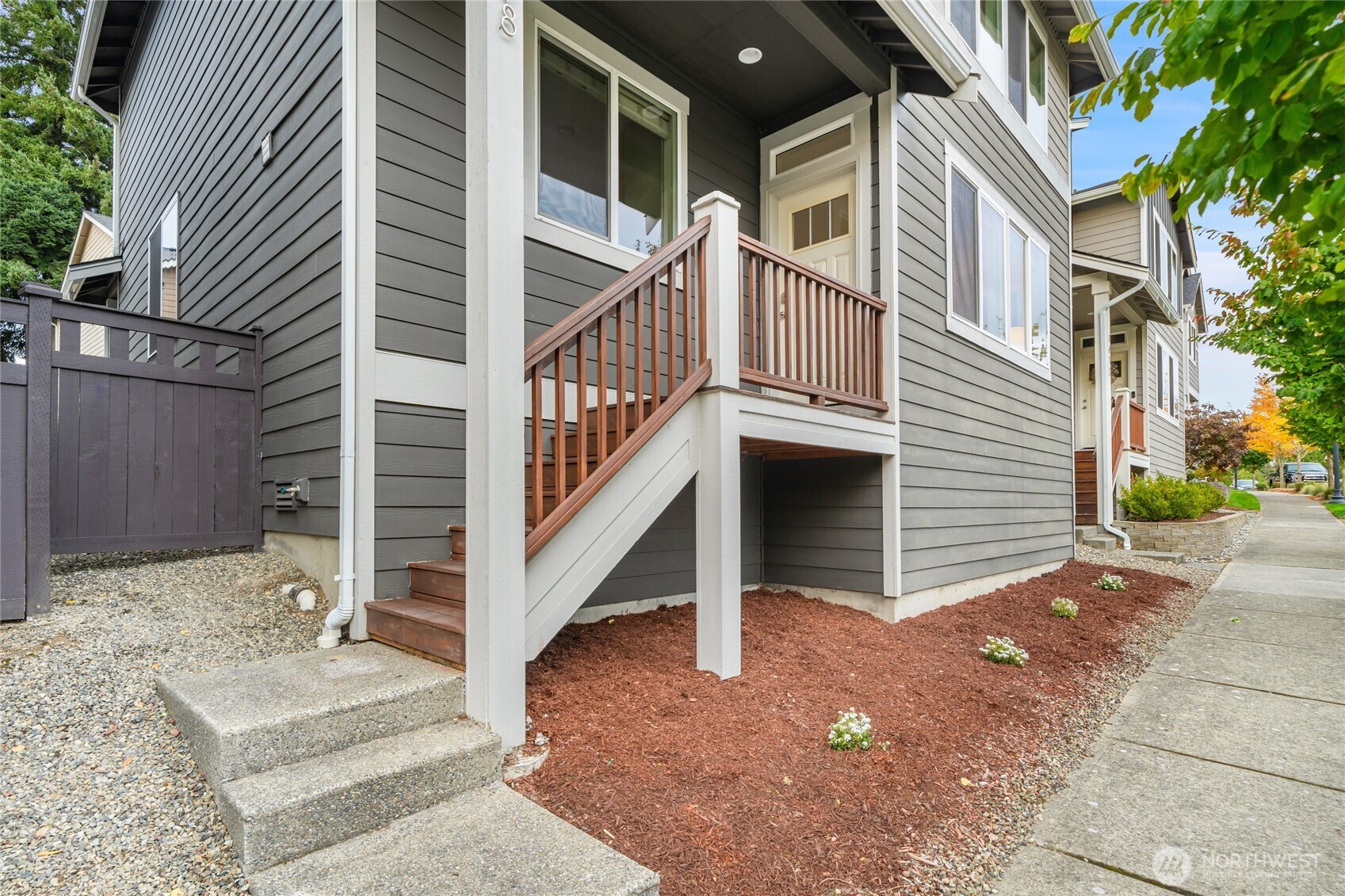 1008 Samara Street Bremerton, WA 98310 - Photo 5 of 38