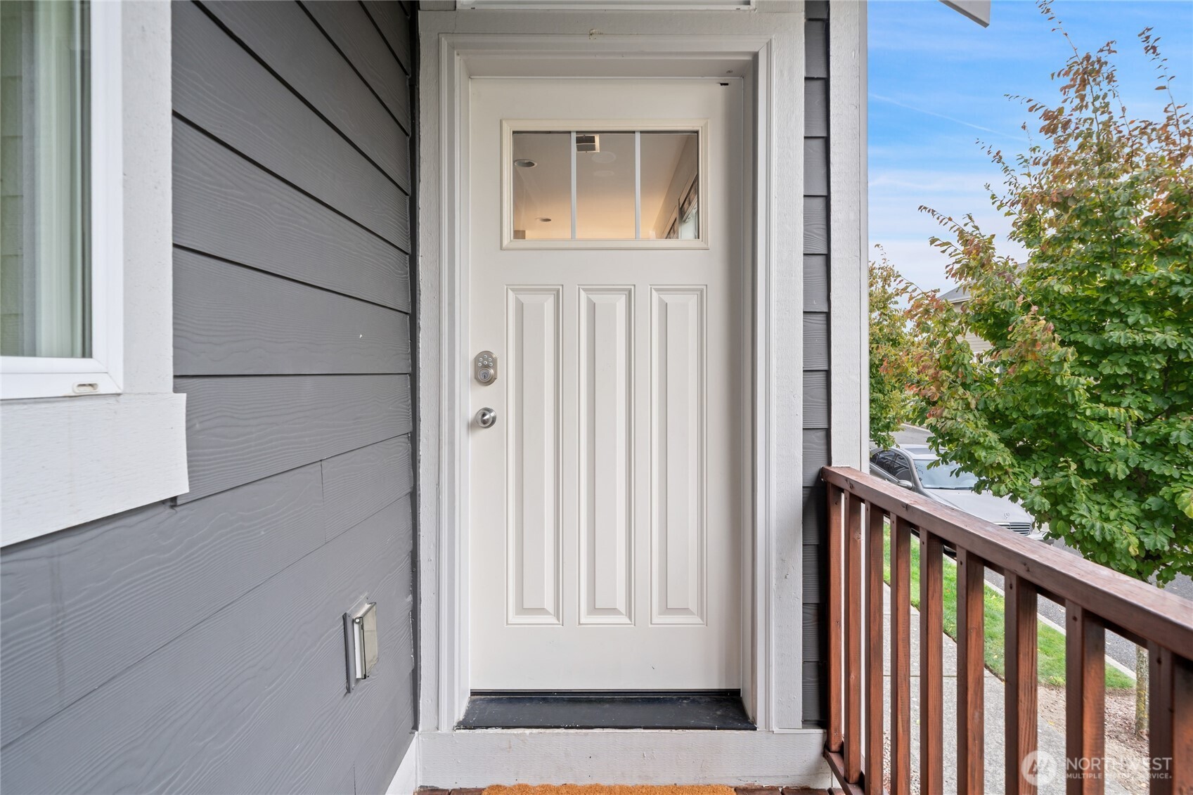 1008 Samara Street Bremerton, WA 98310 - Photo 6 of 38