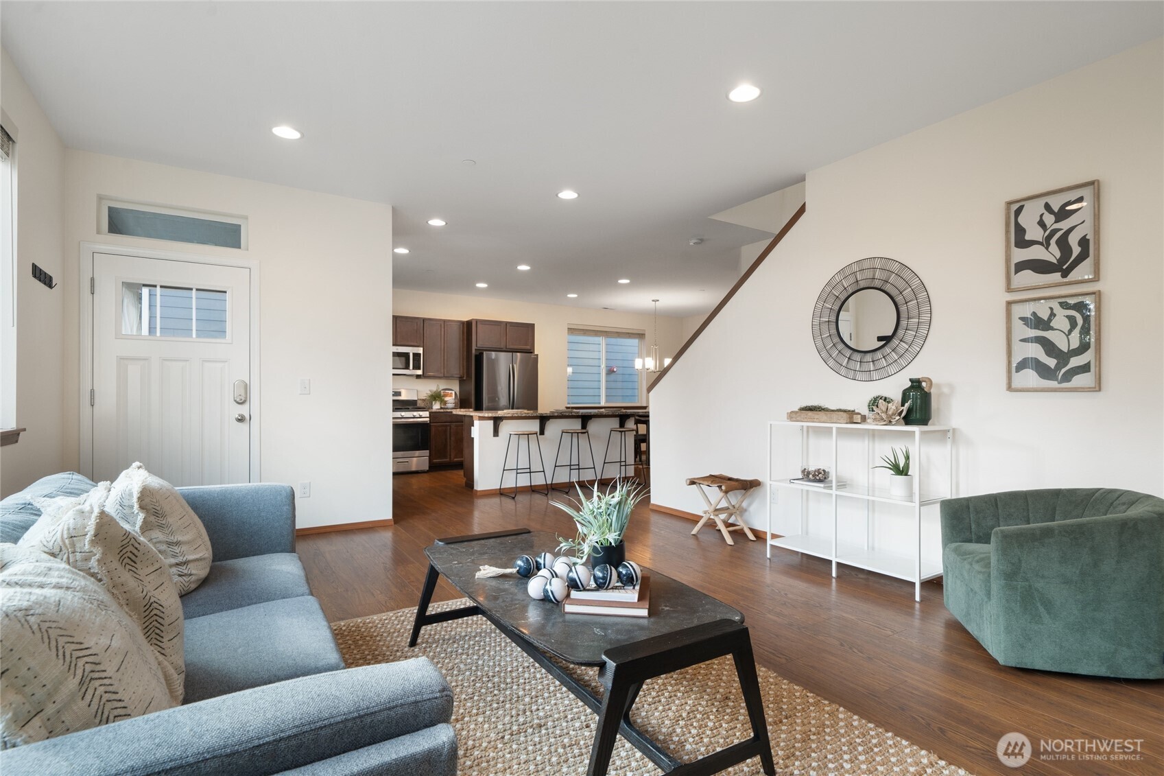 1008 Samara Street Bremerton, WA 98310 - Photo 9 of 38